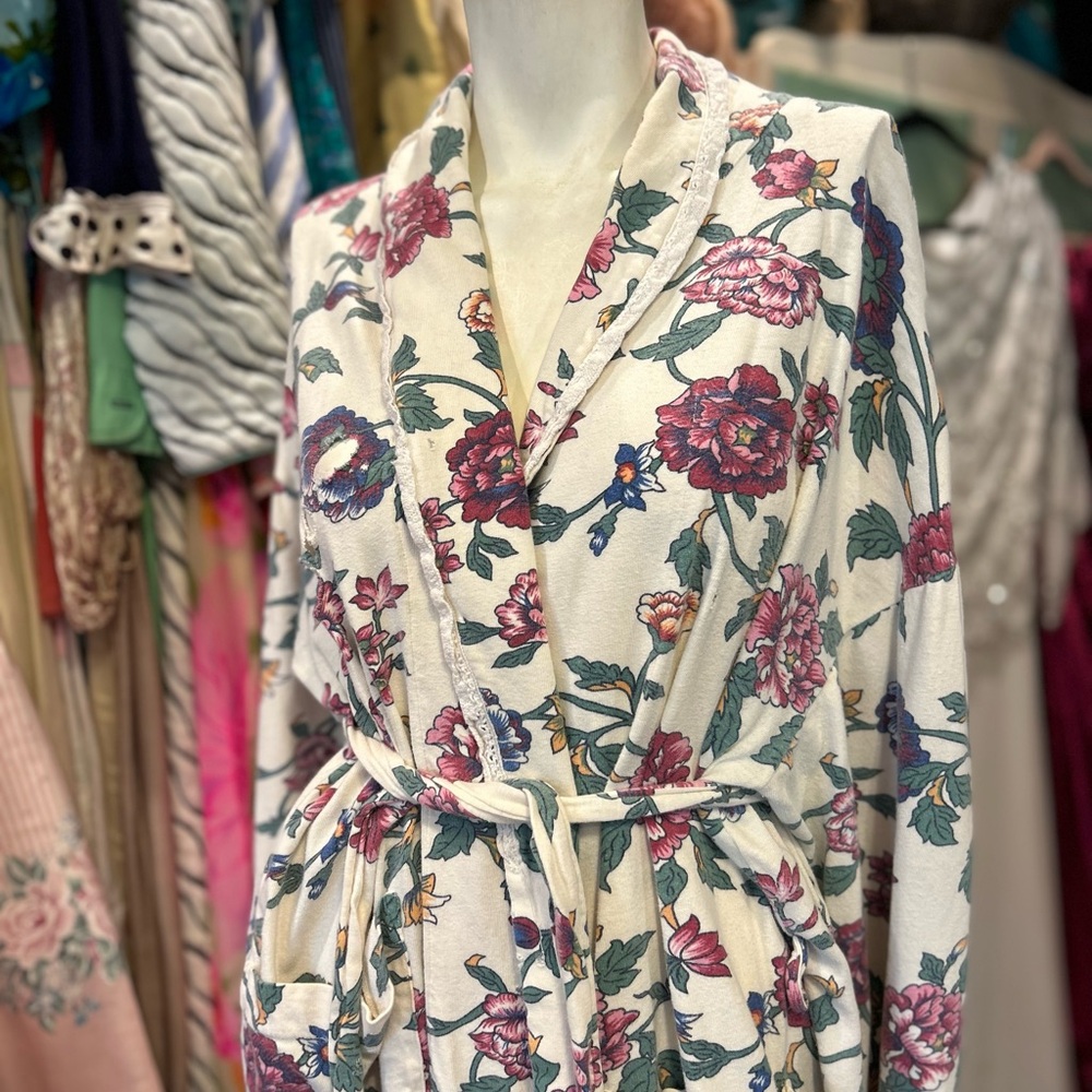 90s Floral Robe - Picture 7 of 9